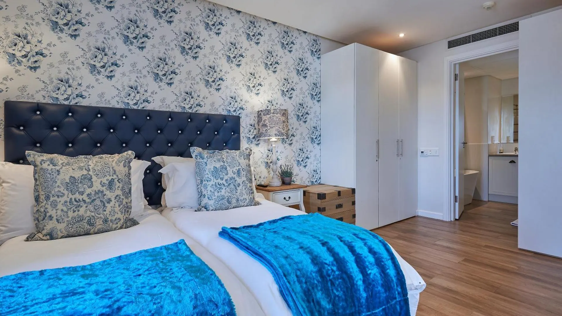 Parama 102 Cape Town Apartment